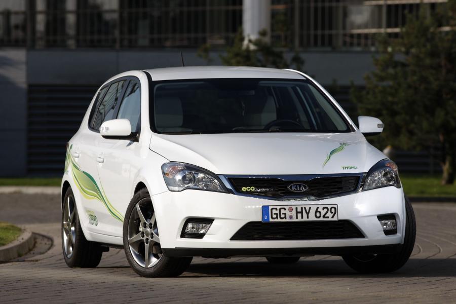  Kia cee&rsquo;d Hybrid 2010 года  (фото 30 из 33)